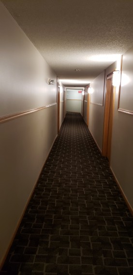 park-glen-hallway-before